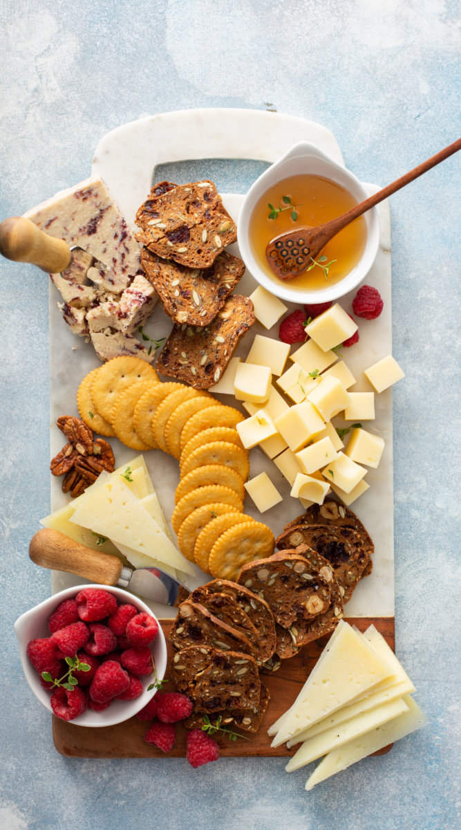 20 HOLIDAY PARTY FOOD IDEAS (FINGER FOODS)